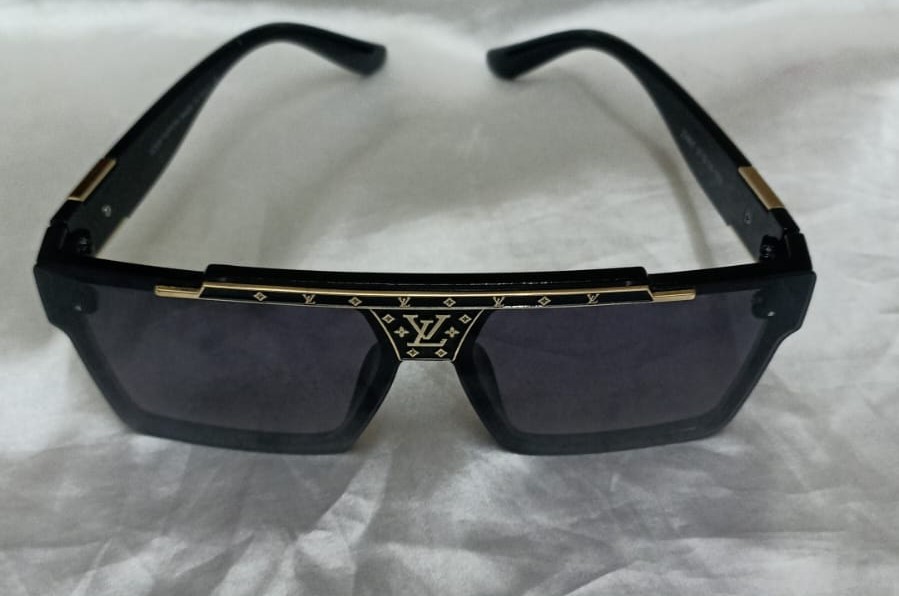 Sunglass